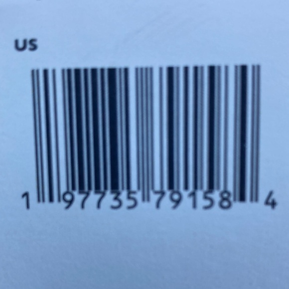 Tommy Hilfiger Women’s Monogram Jacquard Flap Wallet in Beige and White - Picture 4 of 4